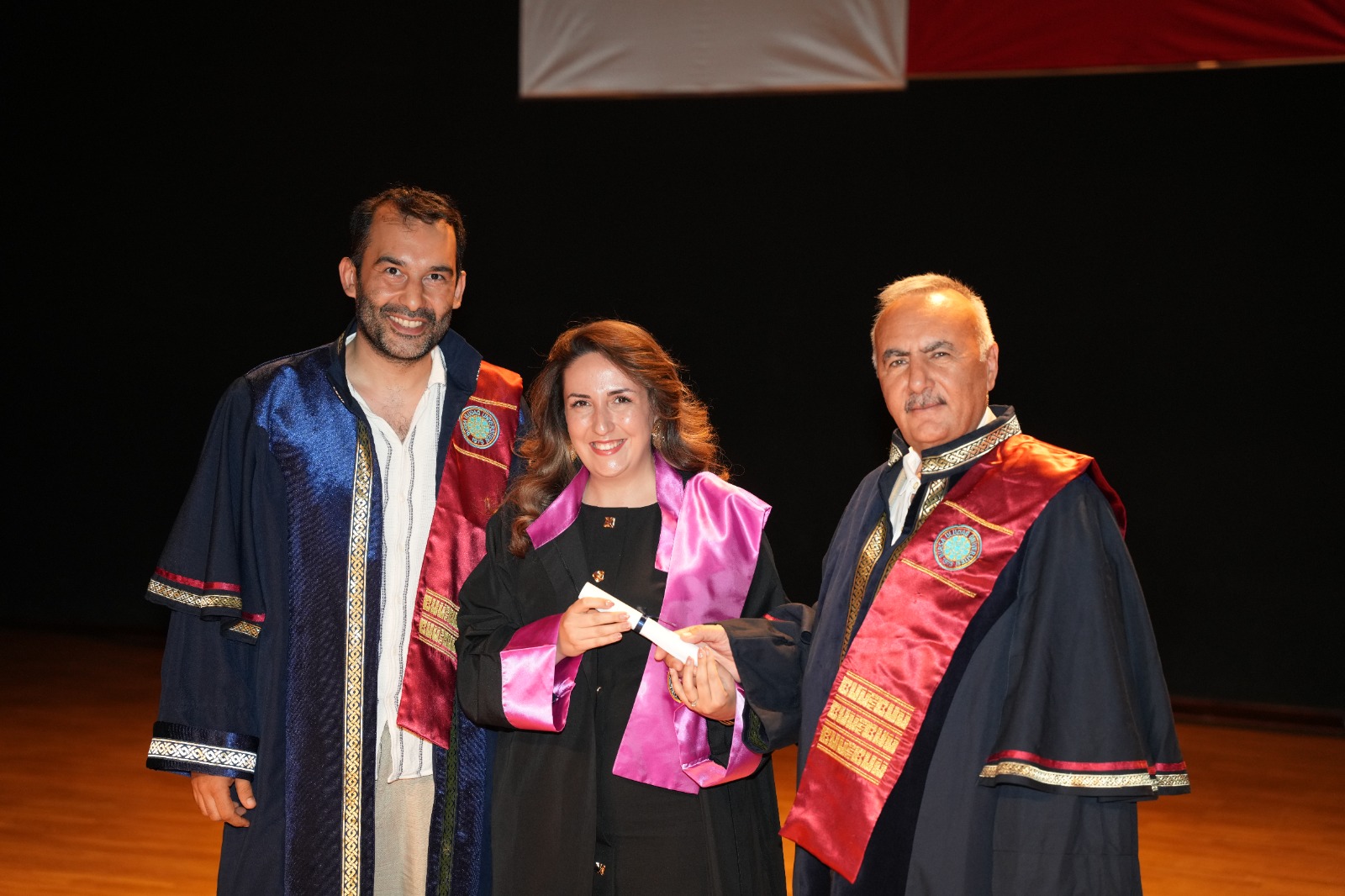 Bursa Uludağ Üniversitesi Eğitim Bilimleri Enstitüsünde Lisansüstü Mezuniyet Coşkusu Yaşandı